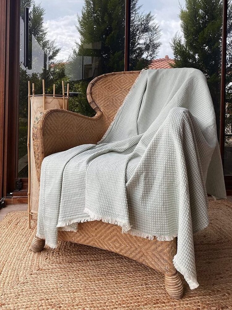 BOHORIA Tagesdecke BOHORIA® Premium Waffelpiqué Tagesdecke 135x160 cm, 100% Baumwolle, Kann für Bett, Sofa, Stuhl, Outdoor und Indoor genutzt werden. Bild 1