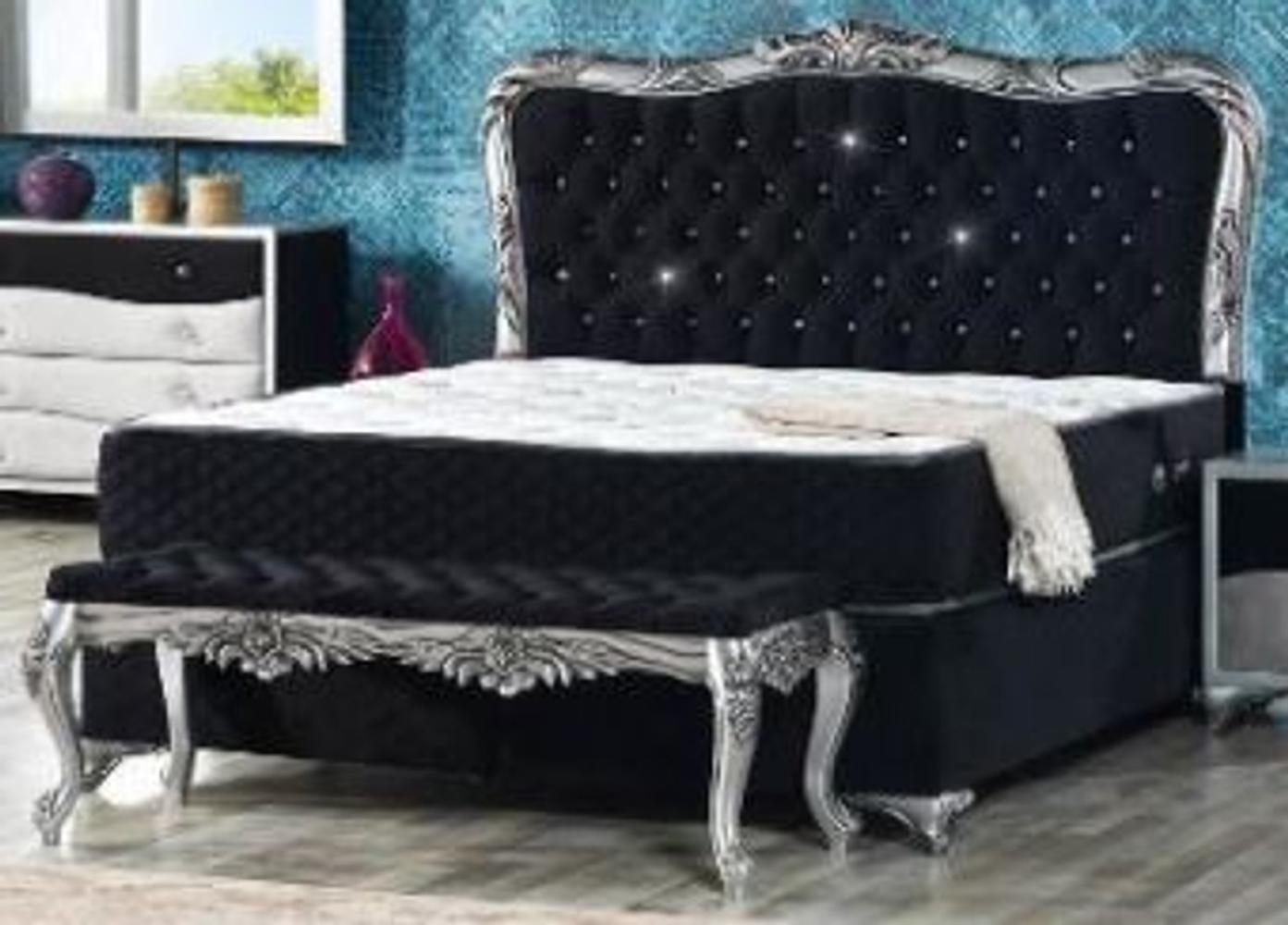 Casa Padrino Barock Samt Bett Schwarz / Silber - Prunkvolles Doppelbett mit Glitzersteinen und Matratze - Barock Schlafzimmer Möbel Bild 1