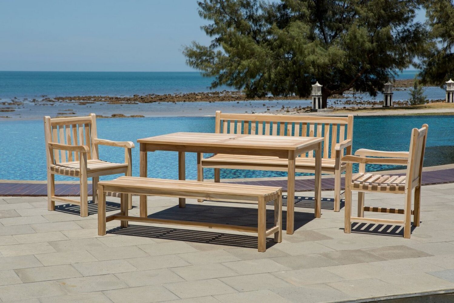 TPFGarden Sitzgruppe Teaka, (8 Personen, 5-tlg, 2 Armlehnstühle, 2 Bänke, 1 Tisch mit Schirmloch), Garten-Essgruppe aus Teak Holz Tischgruppe, Outdoor Gartenmöbel-Set Bild 1