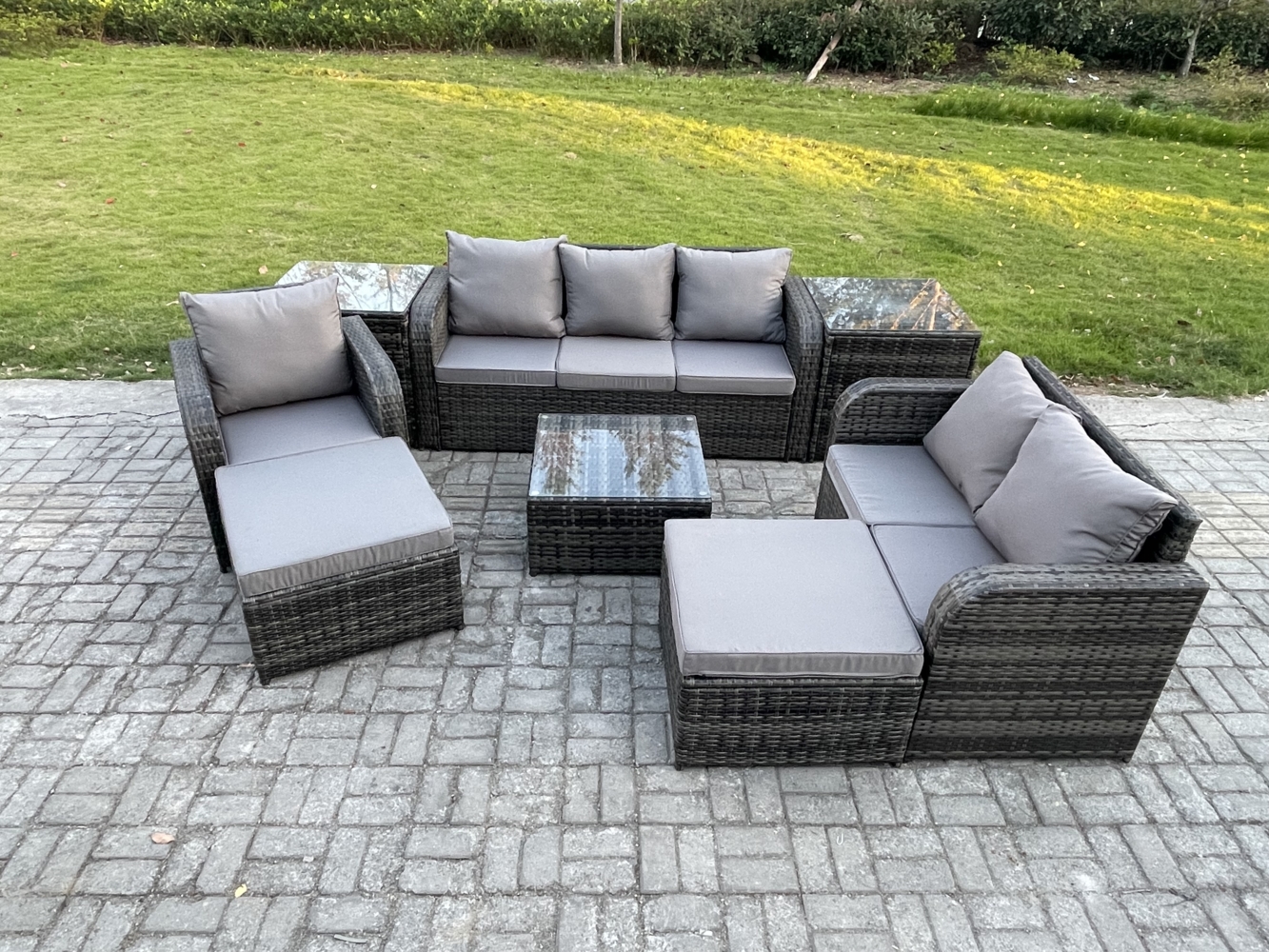Fimous Rattan-Gartenmöbel 8-Sitzer Set Patio Tisch Sofa Stuhl Set mit Graue Kissen 2 Beistelltischen 2 hohen Hockern Bild 1