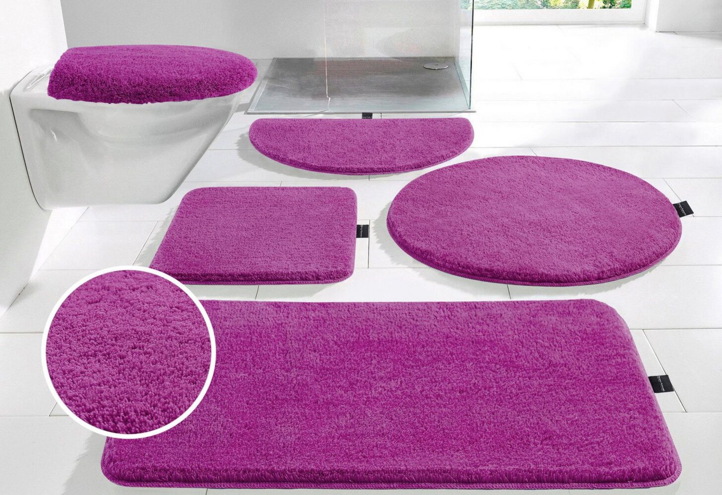 Bruno Banani Badematte Lana, Badvorleger, Badezimmer Teppich, Höhe 25 mm, rutschhemmend beschichtet, fußbodenheizungsgeeignet, schnell trocknend, strapazierfähig, Polyacryl, rechteckig, 3-tlg. Hänge-WC Set, Badteppich, Badematten, unifarben, auch als 3... Bild 1