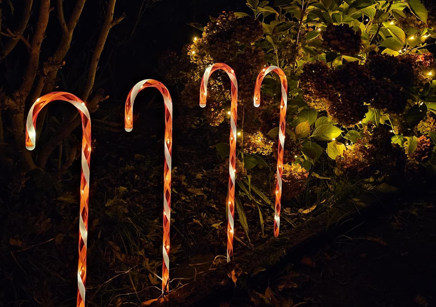 Bambelaa! LED Zuckerstangen Gartenstecker Rot Weiß 74 cm Weihnachtsdeko Außen Beleuchtet mit 32 LED Batteriebetrieben für Garten und Haus (Timer und 8 Leuchtmodi) Bild 1