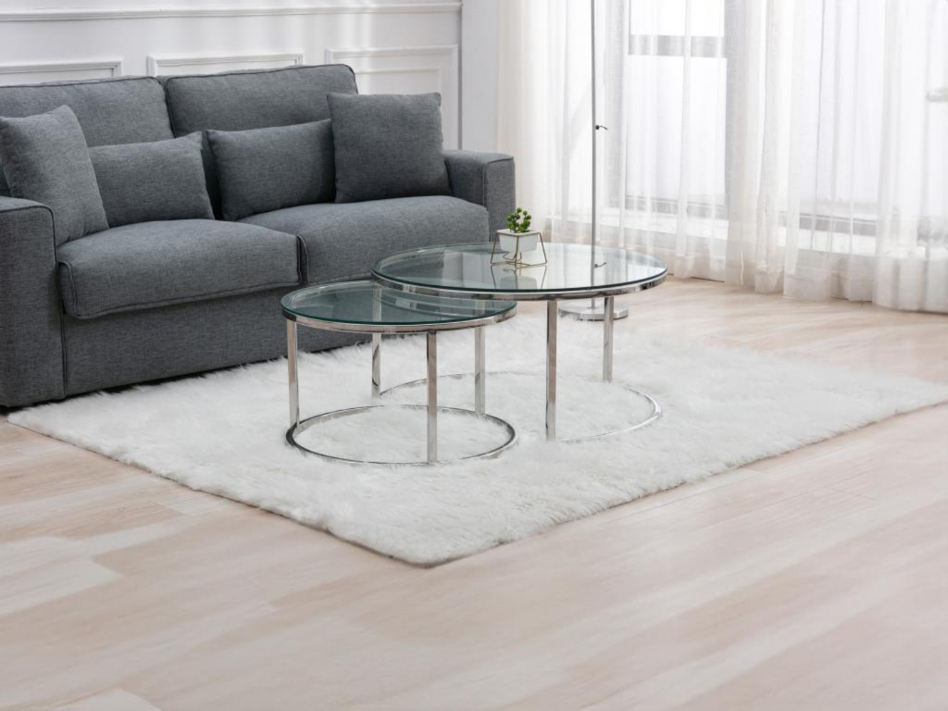 Vente-unique - Couchtisch 2er-Set aus gehärtetem Glas & Edelstahl - Silberfarben - MAEVANE II von Pascal MORABITO Bild 1