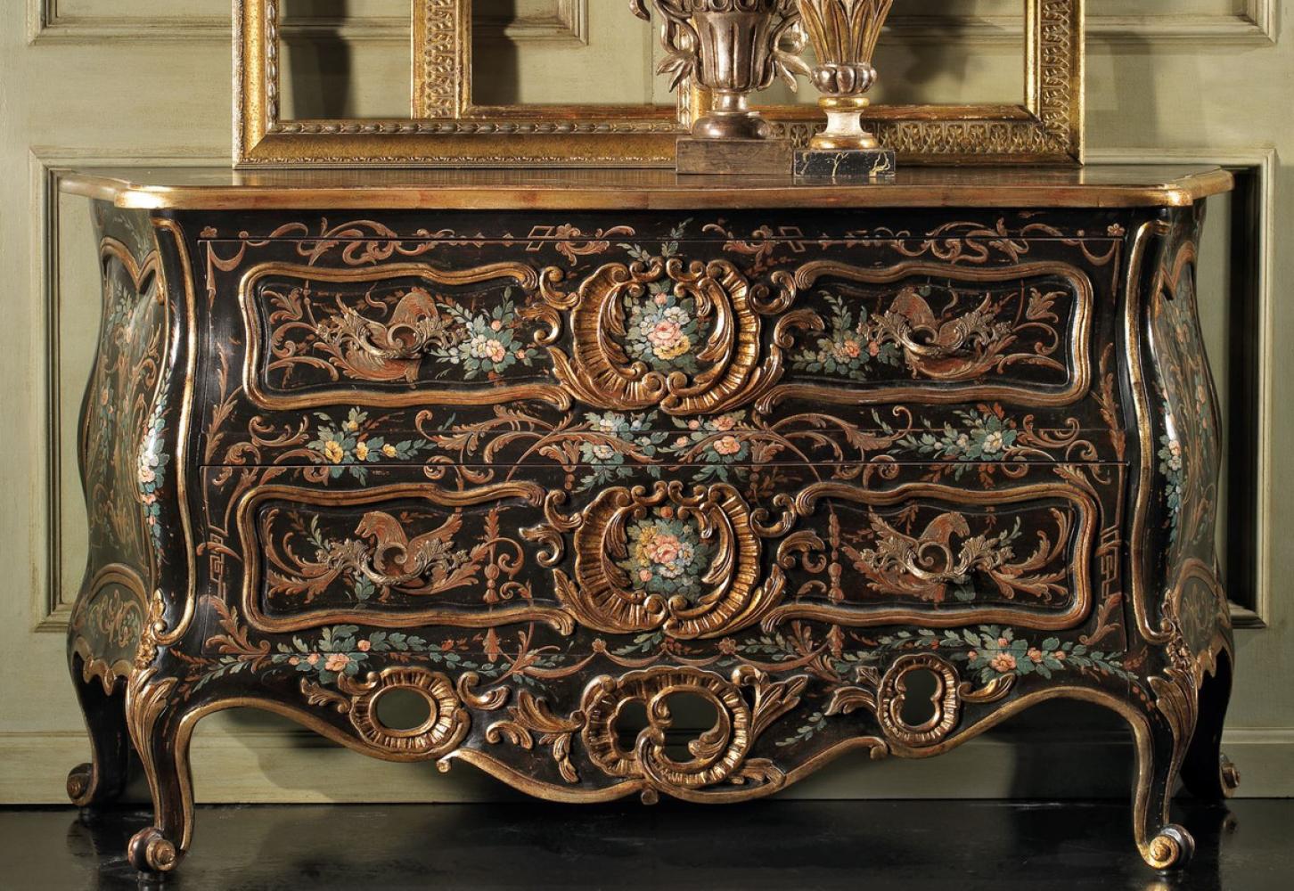 Casa Padrino Luxus Barock Kommode Schwarz / Mehrfarbig / Antik Gold - Handgefertigte Massivholz Kommode mit 2 Schubladen - Luxus Schlafzimmer Möbel im Barockstil - Luxus Qualität - Made in Italy Bild 1