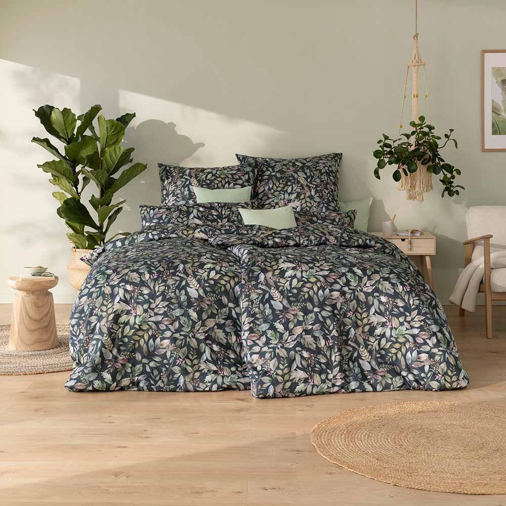 Estella Mako-Satin Bettwäsche 155x220 Nadja anthrazit Blätter grün 7956-920 Bild 1