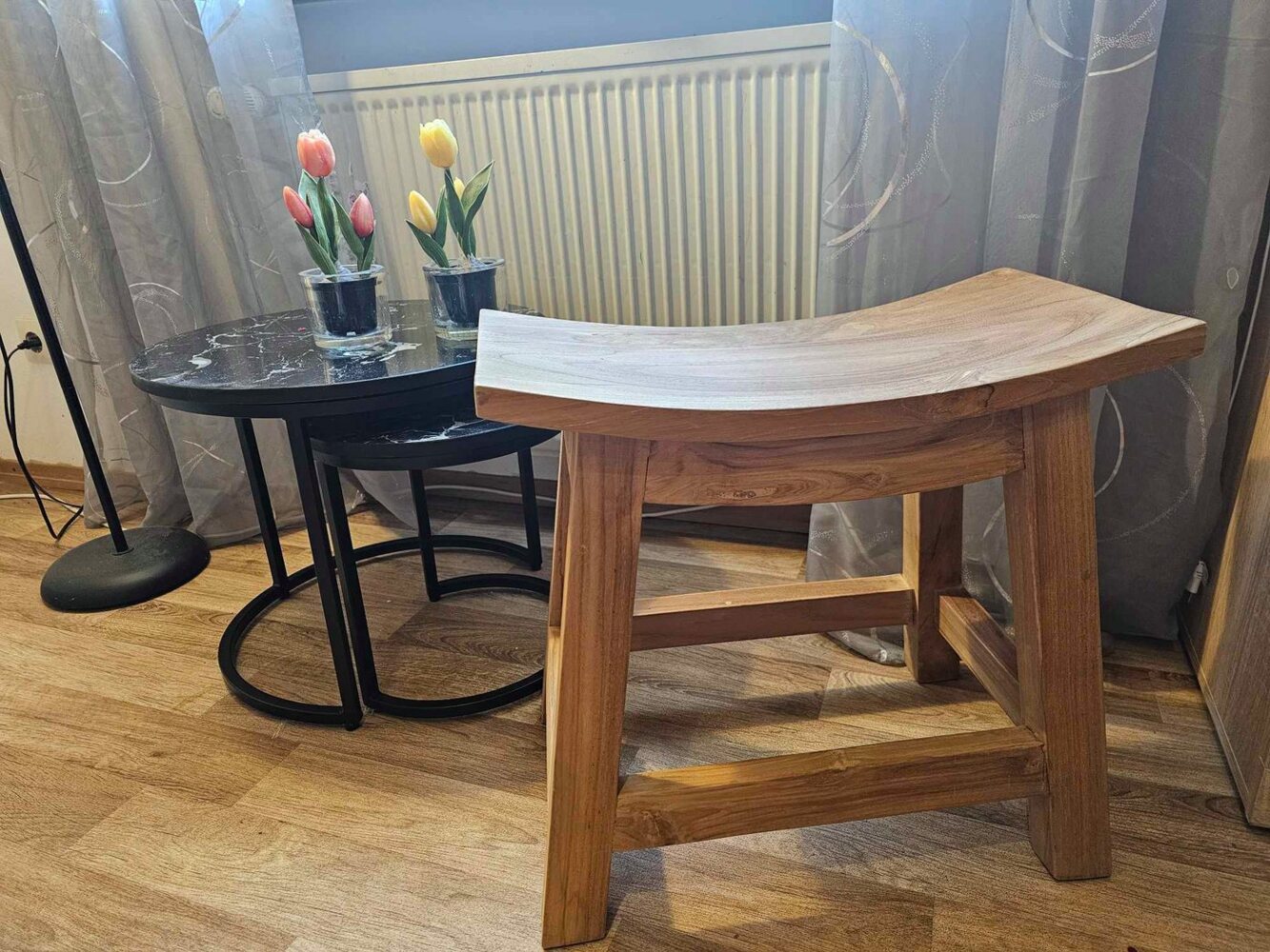 Couchcenter Sitzhocker Teak Massiv Holz Hocker Sitzhocker Fußhocker Sitzhocker Otis, Ergonomische Sitzfläche Bild 1