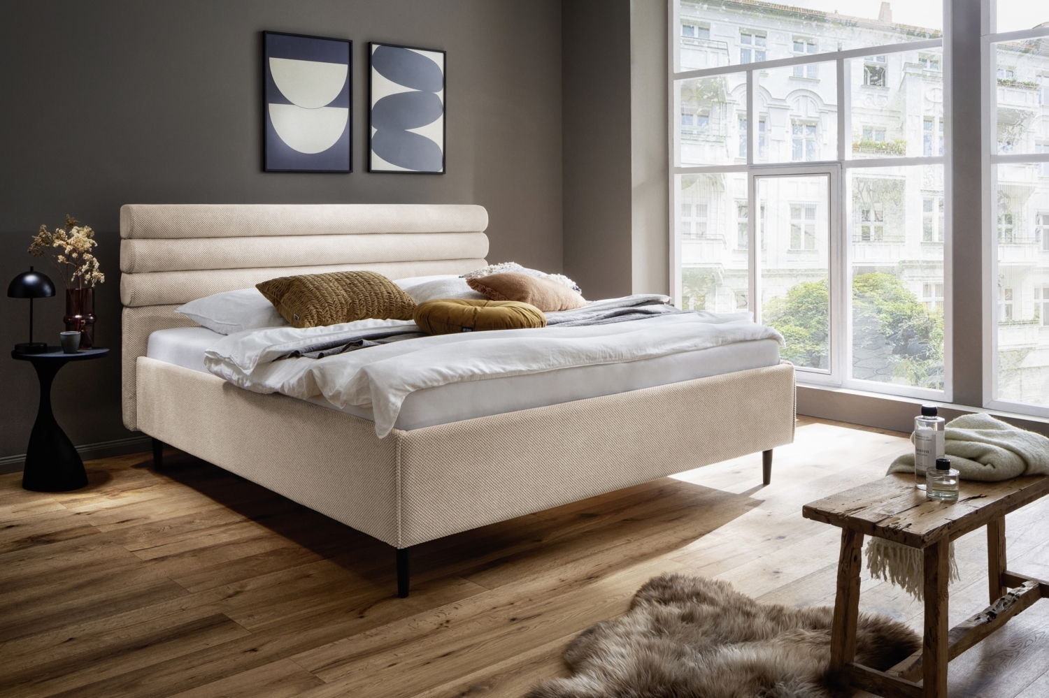 Polsterbett >Tampere< 180x200 cm, Stoffbezug creme, Aufstellmaße B/H/T 192x114x218 cm Bild 1