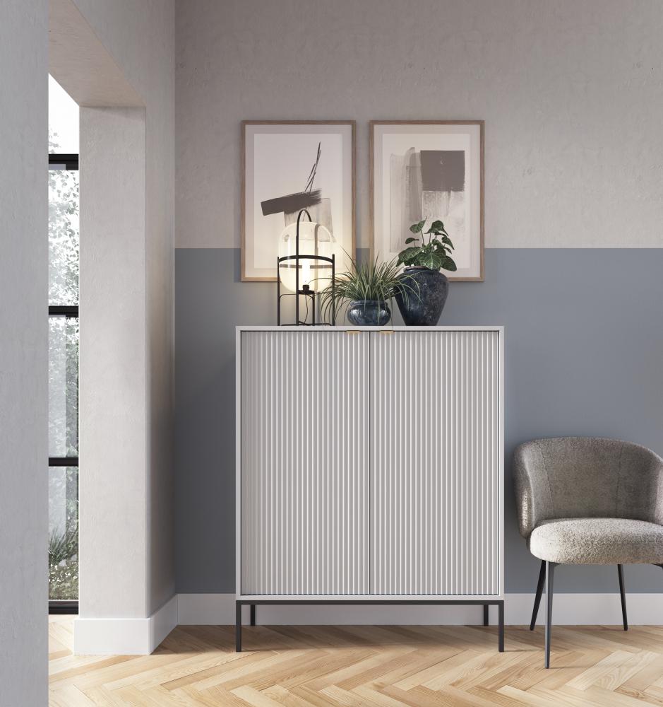 Domando Highboard Lazise Klassisch Breite 104cm, aufwändig gefräste Fronten, Metallgestell, goldfarbene Griffe in Hellgrau Bild 1