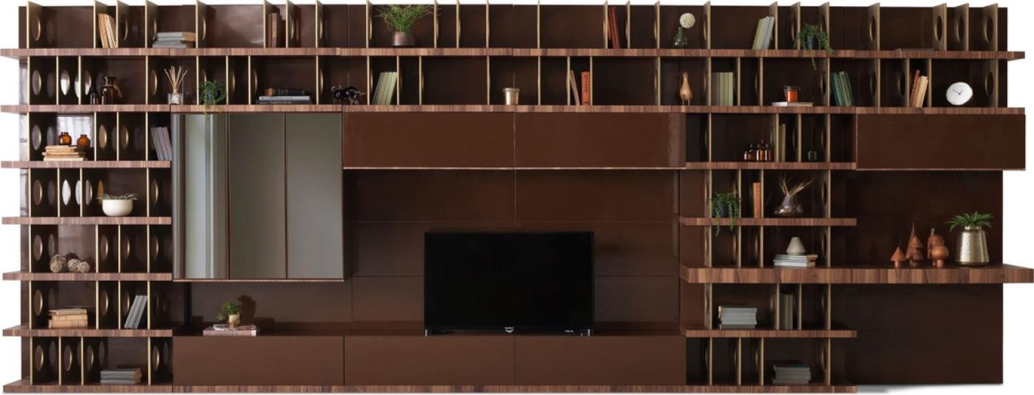 Casa Padrino Luxus TV Schrank Dunkelbraun / Braun / Messing 576 x 60 x H. 224 cm - Riesiger Massivholz Wohnzimmer Schrank - Wohnzimmer Möbel - Hotel Möbel - Luxus Möbel Bild 1
