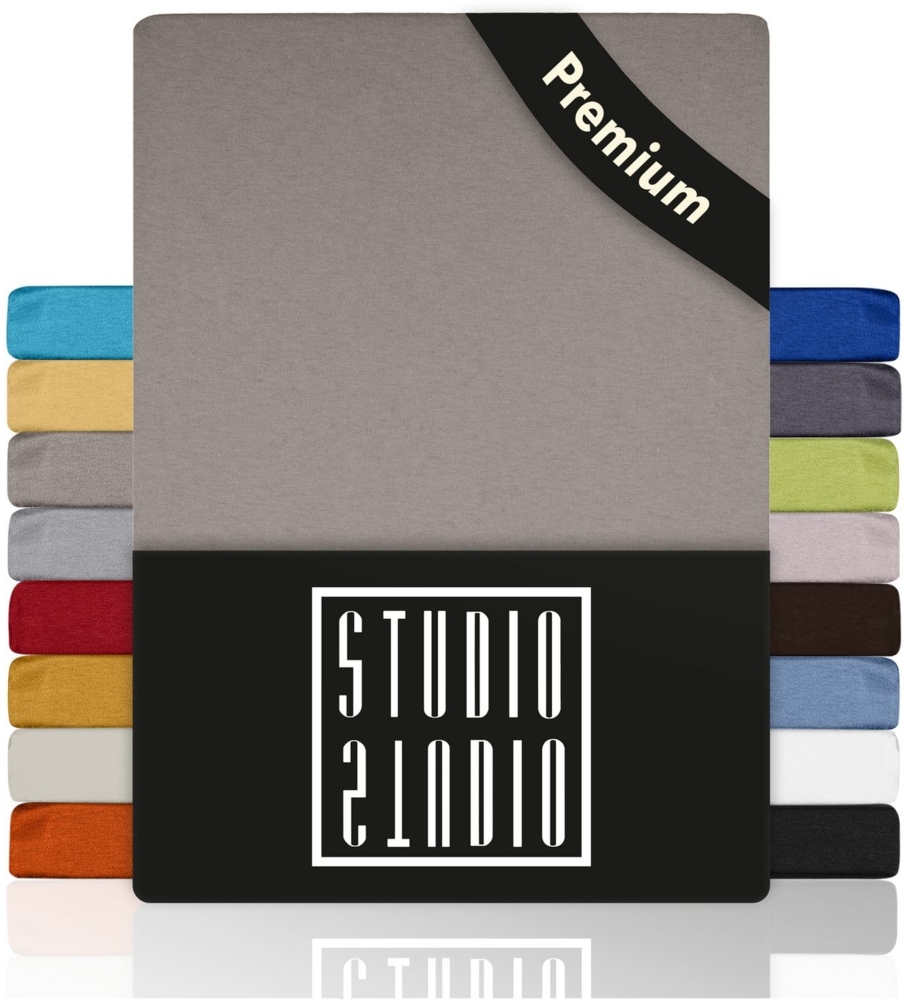 STUDIO Spannbettlaken Classic, viele Größen, 100% Baumwolle, made in GREEN / EU, Jersey Baumwolle, Gummizug: rundum, 90x200-100x200 cm Bettlaken Spannbetttuch bis 25 cm Höhe - taupe Bild 1