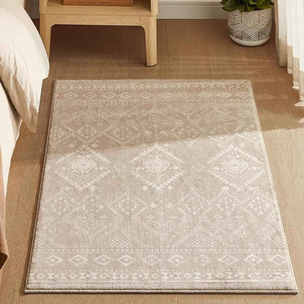 SONGMICS HOME Teppich, 61 x 92 cm, Wohnzimmerteppich, Rutschfester Teppich, Kurzflor, flauschig, Dekoration, für Wohnzimmer, Schlafzimmer, maschinenwaschbar, Boho-Stil, cappuccinobeige Bild 1