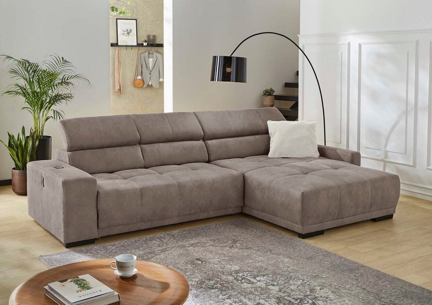 Jockenhöfer Gruppe Ecksofa Le Mans L-Form mit elektromotorischer Sitztiefenverstellung (30 cm), und induktiver Lademöglichkeit + USB A und C, verstellbare Kopfstützen Bild 1