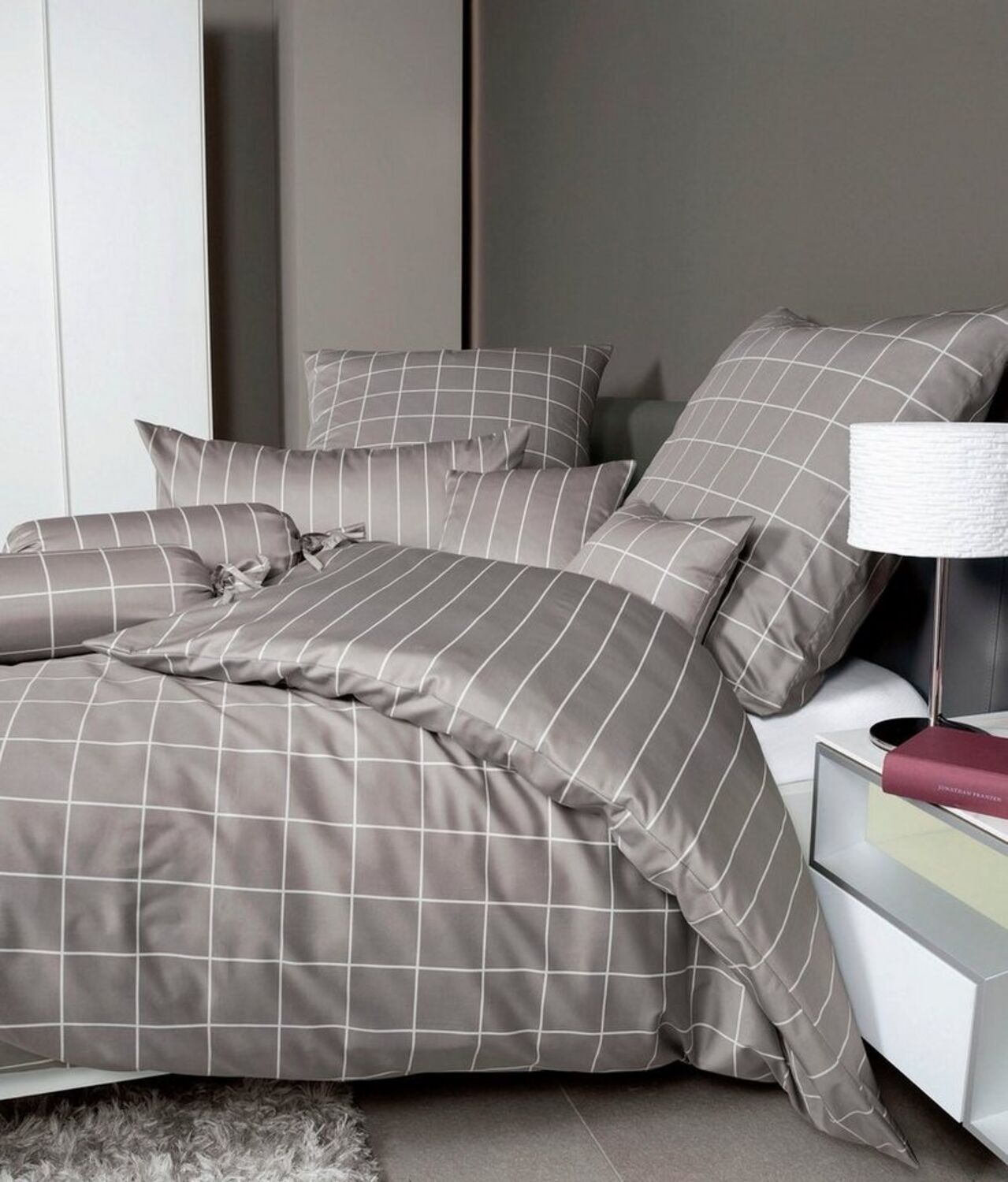 Janine Mako Satin Kissenhülle 1 teilig 80x40 cm Modernclassic 39025-57 vulkan Bild 1