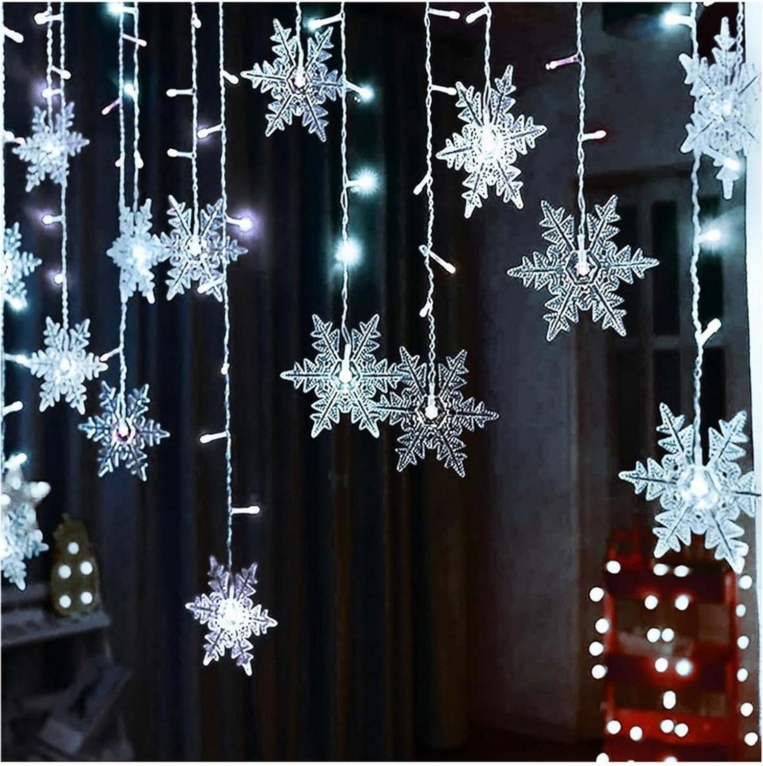 Qualra Lichtervorhang 96LEDs Schneeflocke Lichtervorhang Weihnachtsbeleuchtung Fensterdeko, 8 Modi Innen Weihnachten Fenster Lichterkette Bild 1