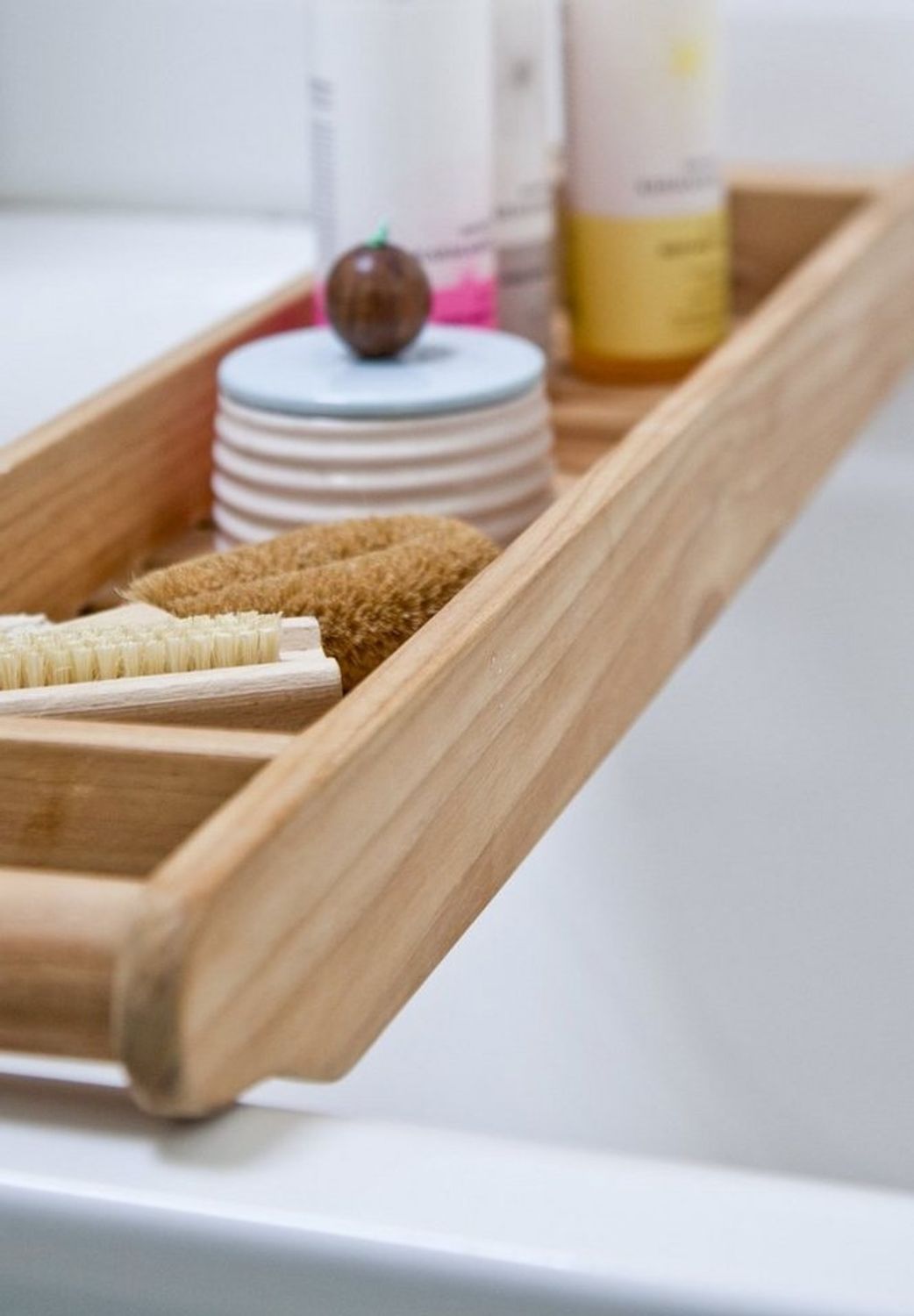 Cinas Badorganizer Bath, Dezente Retro-Anmutung, robuste Ausführung, wohnlicher Ausdruck Bild 1