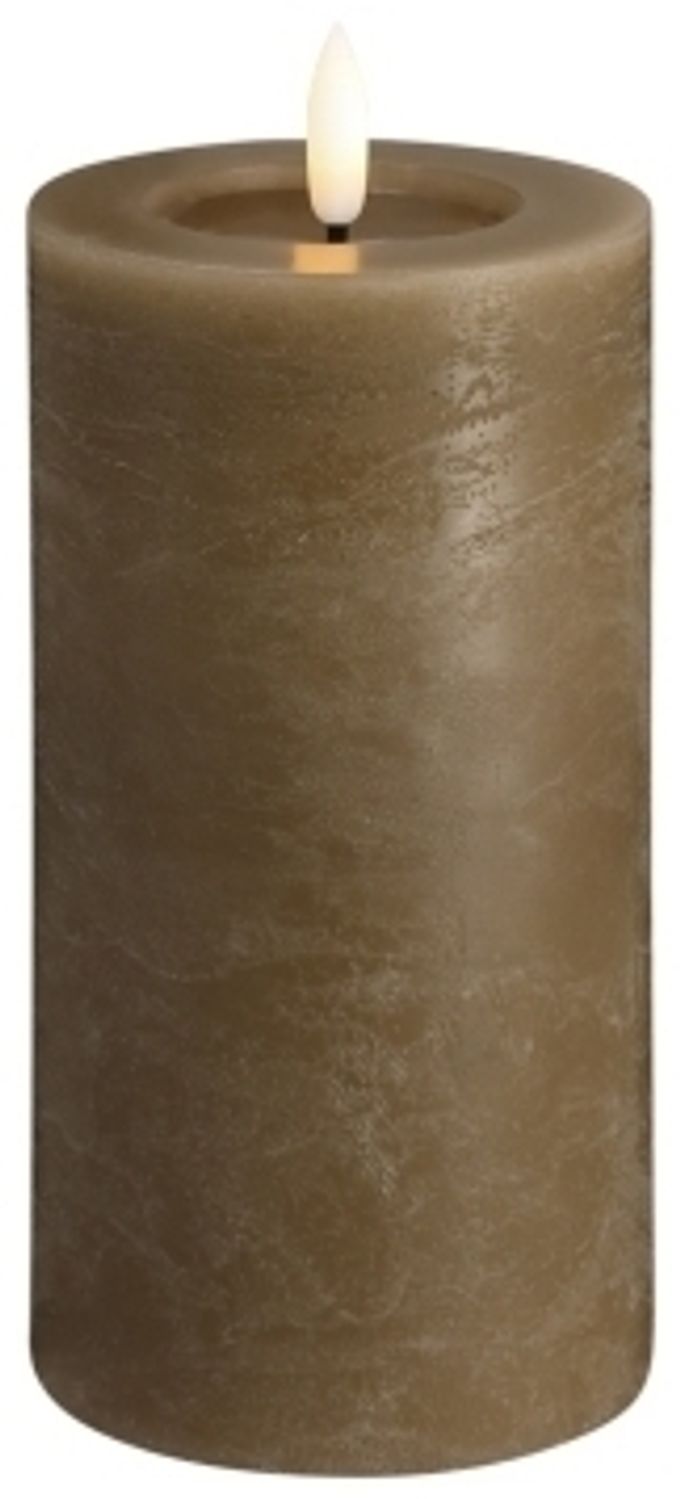 Moods & More LED-Rustik-Blockkerze in Dark Sand mit Schmelzeffekt – Ø 7 4 cm x H 15 cm Bild 1