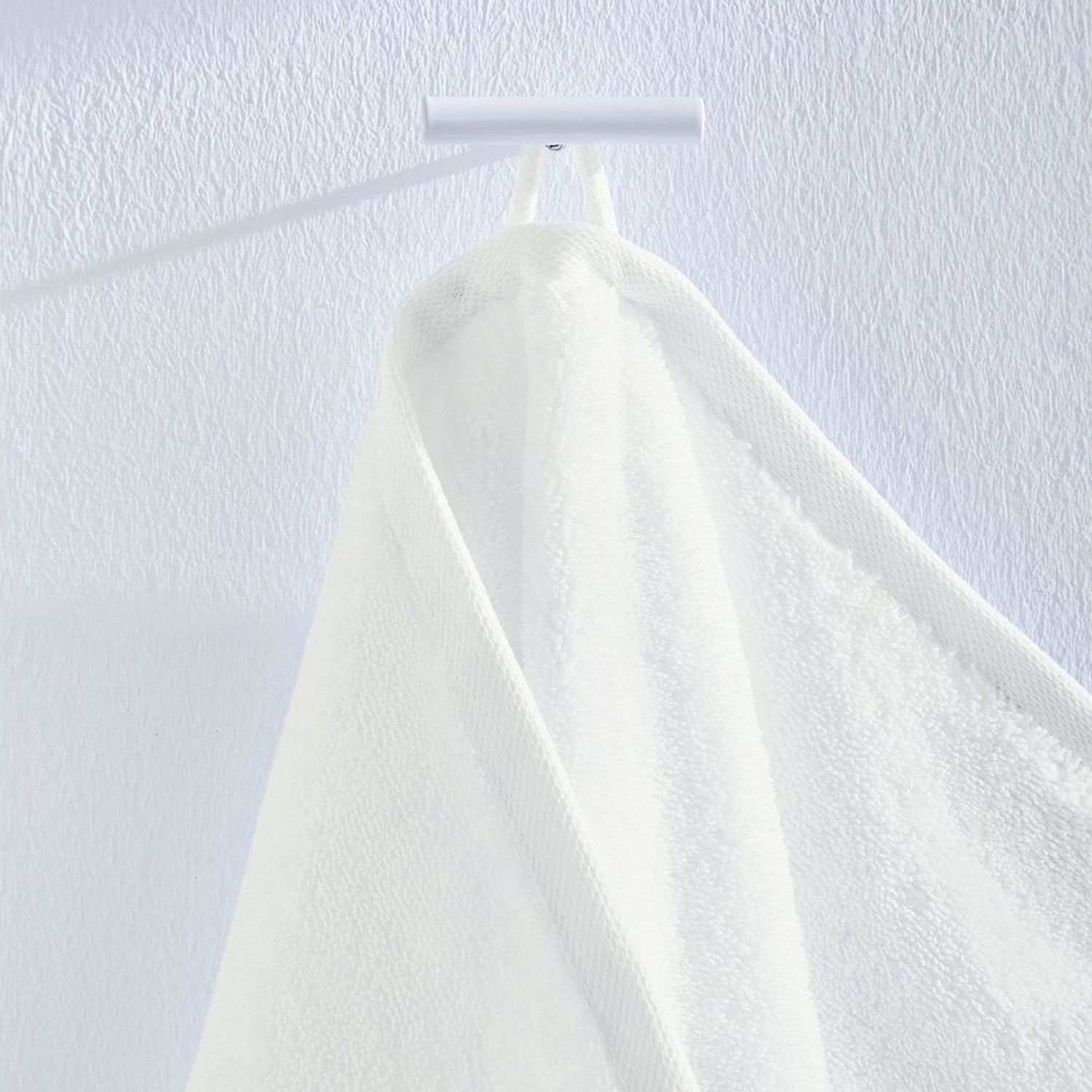 LOOKS by Wolfgang Joop Handtuch LOOKS, Frottier (1-St), mit Logobestickung Bild 1