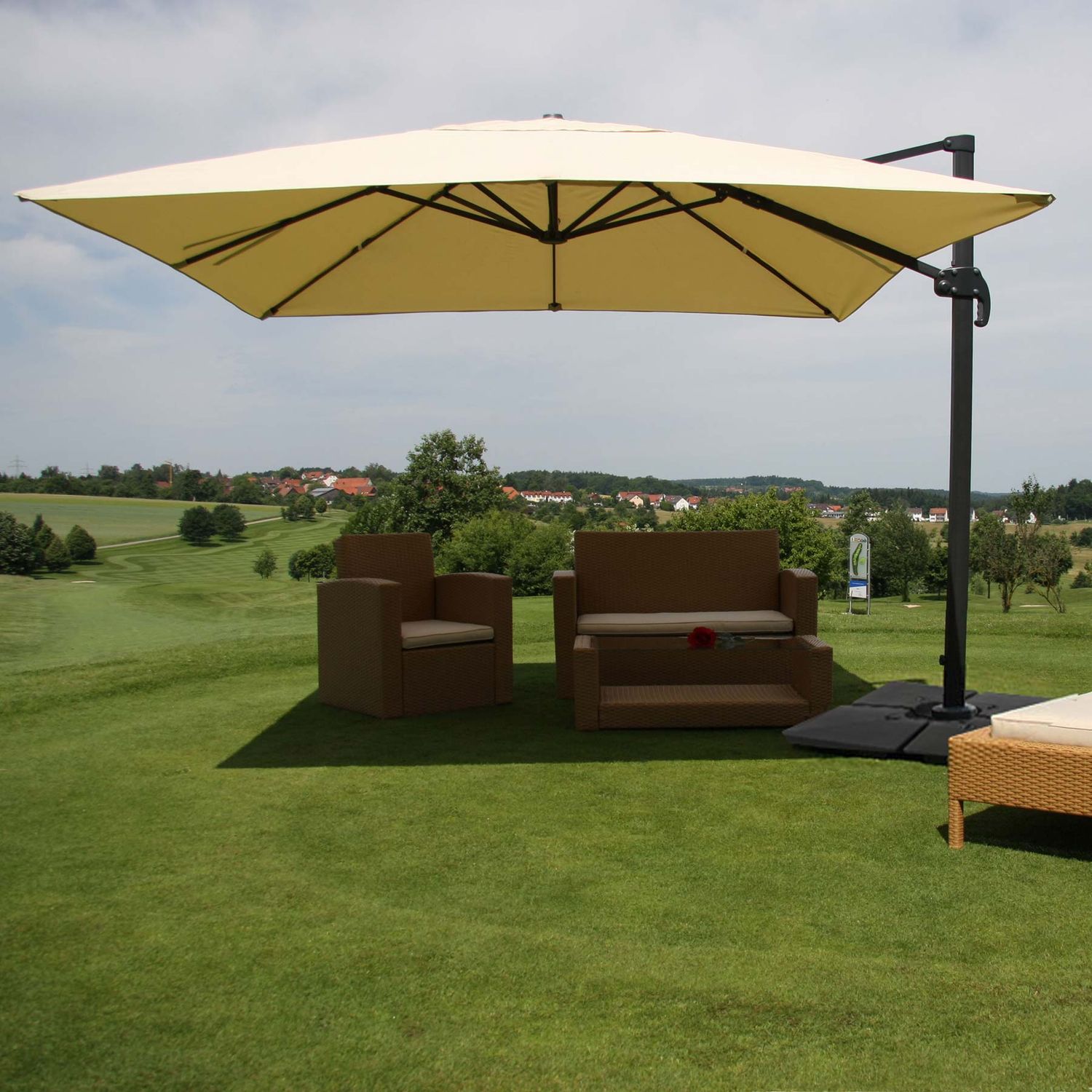 Gastronomie-Ampelschirm HWC-A96, Sonnenschirm, 3x4m (Ø5m) Polyester/Alu 26kg ~ creme mit Ständer, drehbar Bild 1