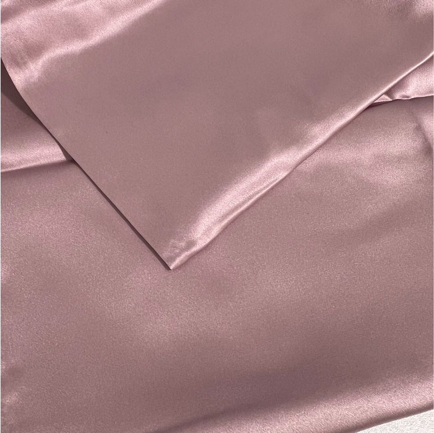 Vivi Idee Kissenbezug 100 % Maulbeerseide 22 Momme Satin Luxus 40x40cm 1 Stk, temperaturregulierend, schützt Haut & Haar, ideal für Schönheitsschlaf Bild 1