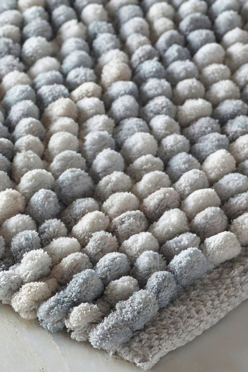 Next Badematte Badvorleger mit riesigen Noppen, Höhe 80 mm, Polyester (recycelt), Baumwolle Bild 1