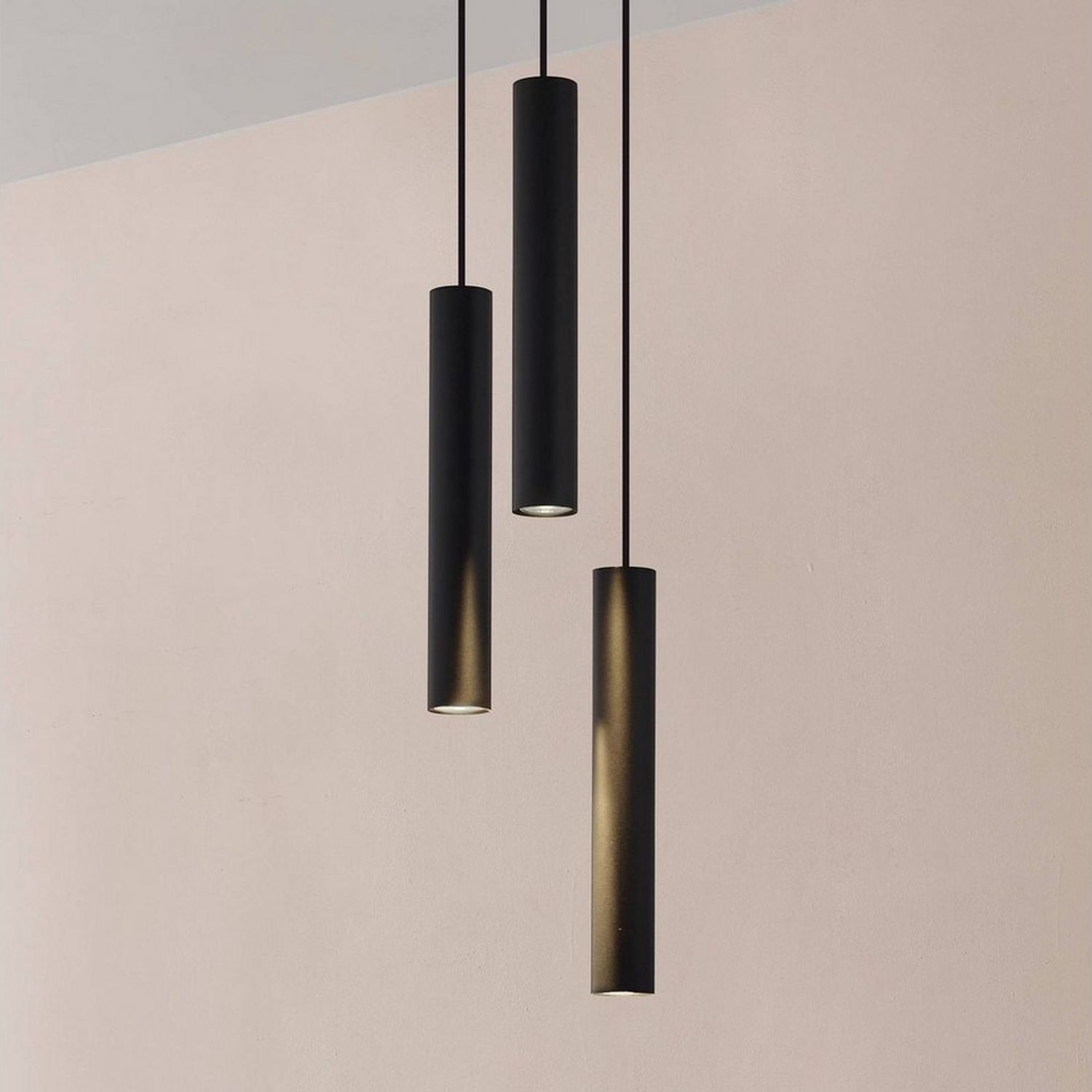 Lindby Hängeleuchte Joffrey, Metall, Schwarz IP20, 3 x 10 W LED Bild 1