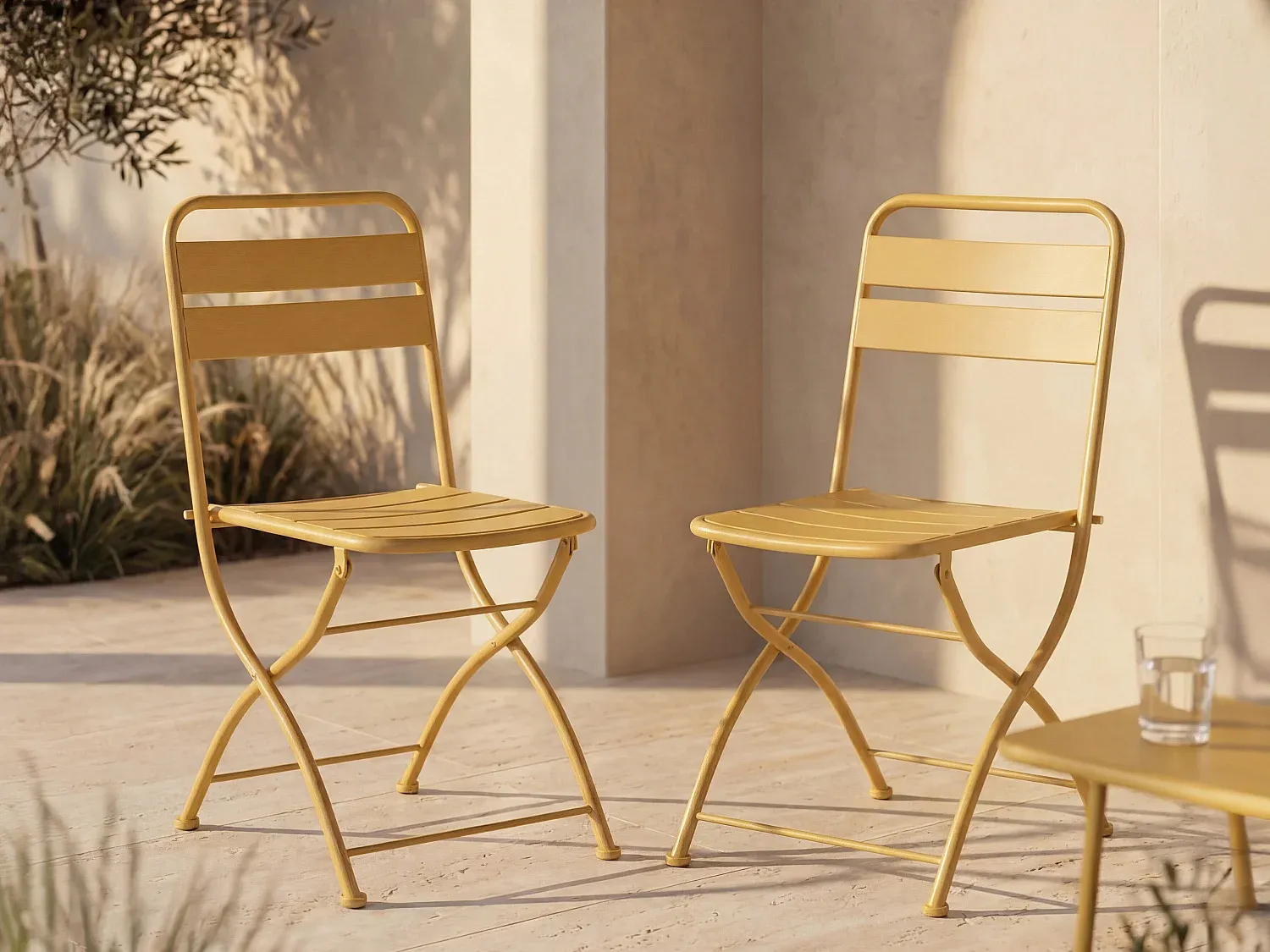 Vente-unique - MIRMANDE Garden dining set Metall Gelb - B 52,5 cm x H 87 cm x L 43 cm Bild 1