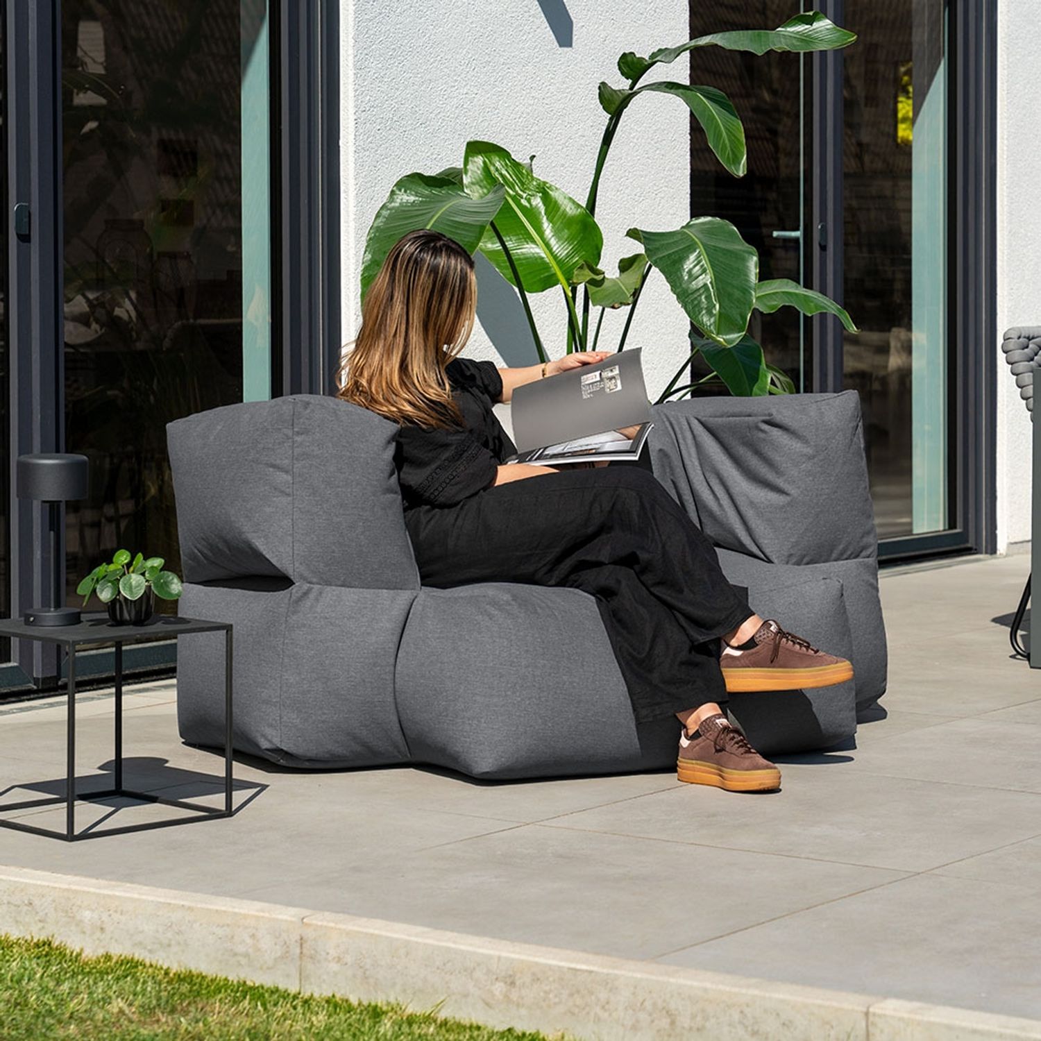 HOME DELUXE 'HEAVEN' Outdoor Sitzsack, Polyester anthrazit, 76 x 152 x 100 cm Bild 1