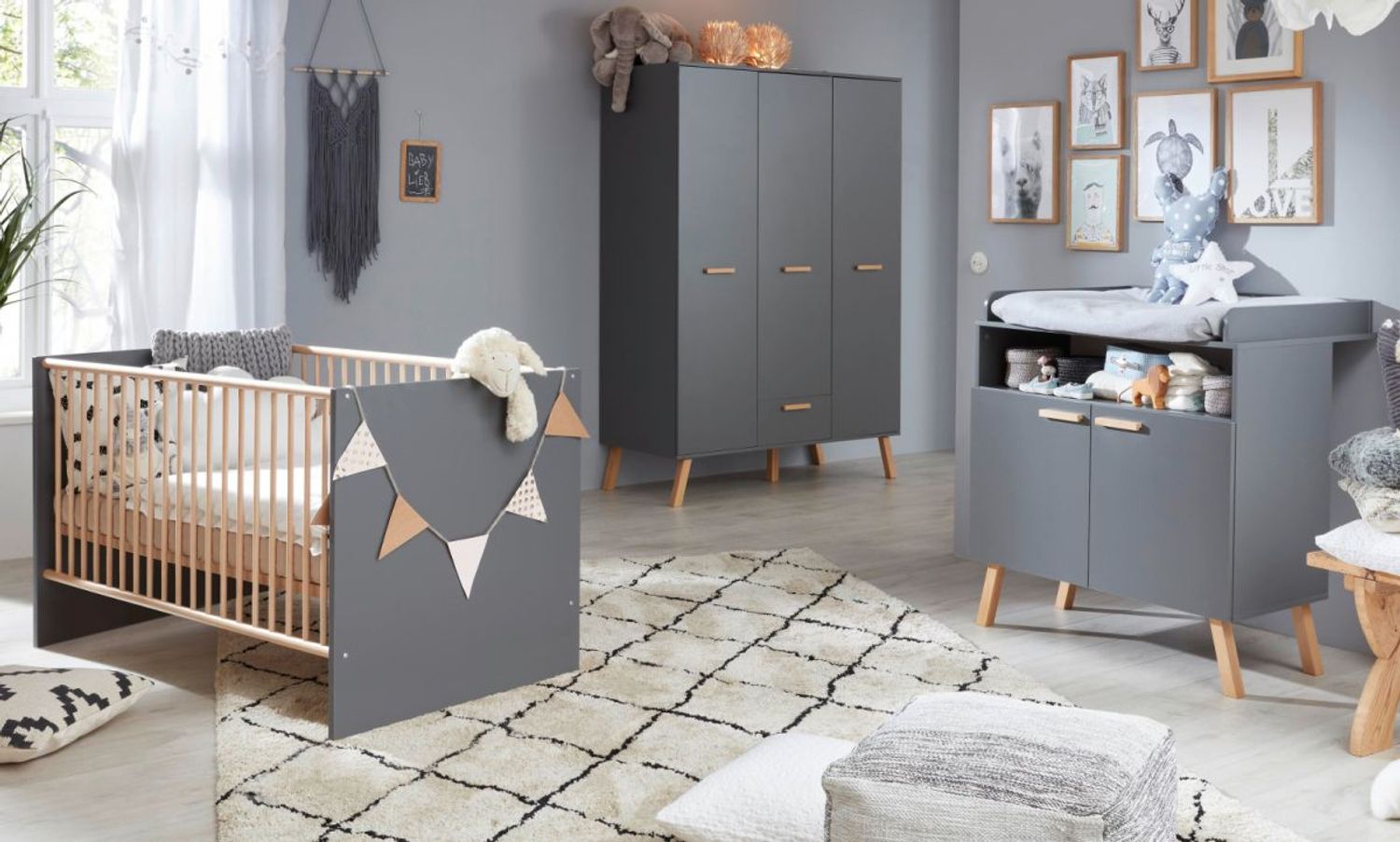 Trendteam 'Mats' 3-tlg. Babyzimmer-Set, grau, aus Bett 70x140, 3-trg. Kleiderschrank und Wickelkommode Bild 1