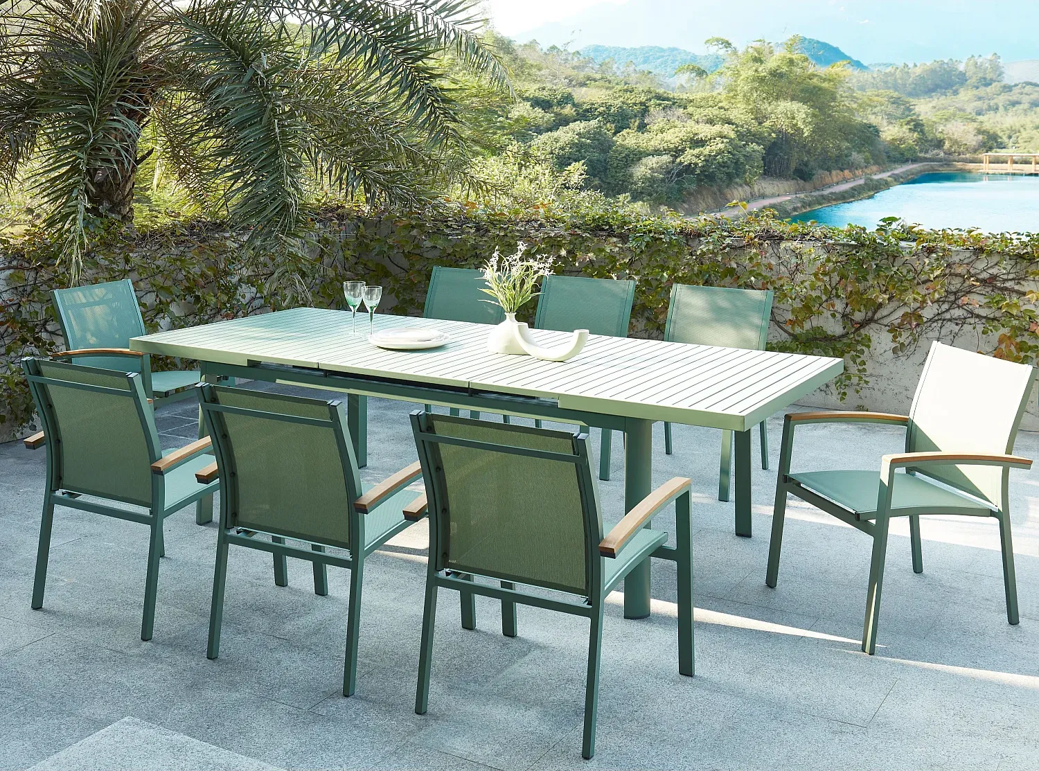 Vente-unique - NAURU Garden dining set Metall Grün - B 100 cm61 cm x H 76 cm89 cm x L 240 cm180 cm55 cm Bild 1
