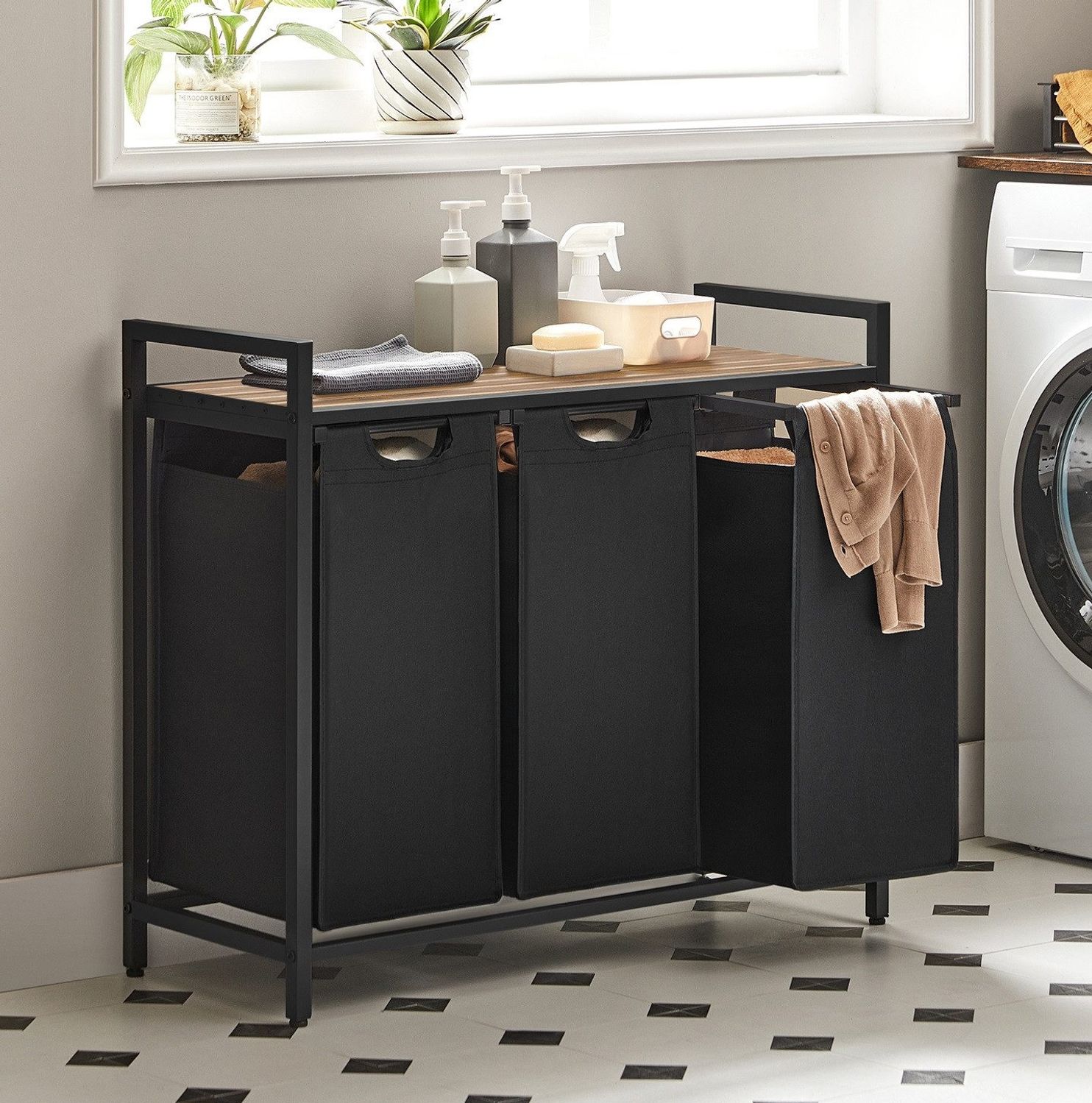 VASAGLE Wäschekorb 3 Fächer, Wäschesammler mit Ablage, Wäschebox, Wäschesack aus Oxford-Gewebe ausziehbar abnehmbar, Metallrahmen, 3 x 38 L, 92,5 x 33 x 72 cm, kamelbraun-schwarz von SONGMICS Bild 1