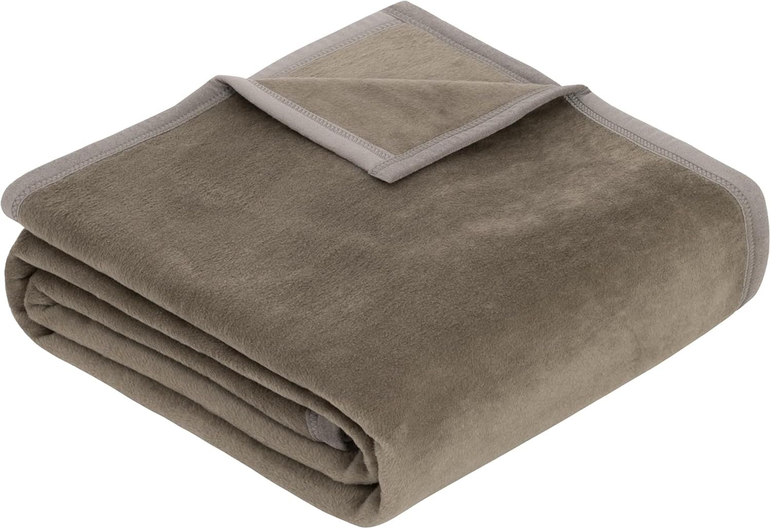 Ibena Berlin Kuscheldecke, Mischgewebe mit Baumwollanteil olive, 150x200 cm Bild 1
