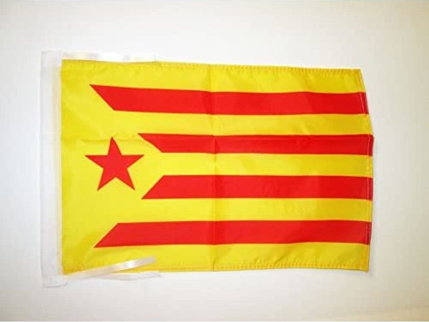 AZ FLAG - Flagge Katalonien Estelada Groga - 45x30 cm Mit Kordel - Katalanische Fahne 30x45 Cm - Flaggen Bild 1