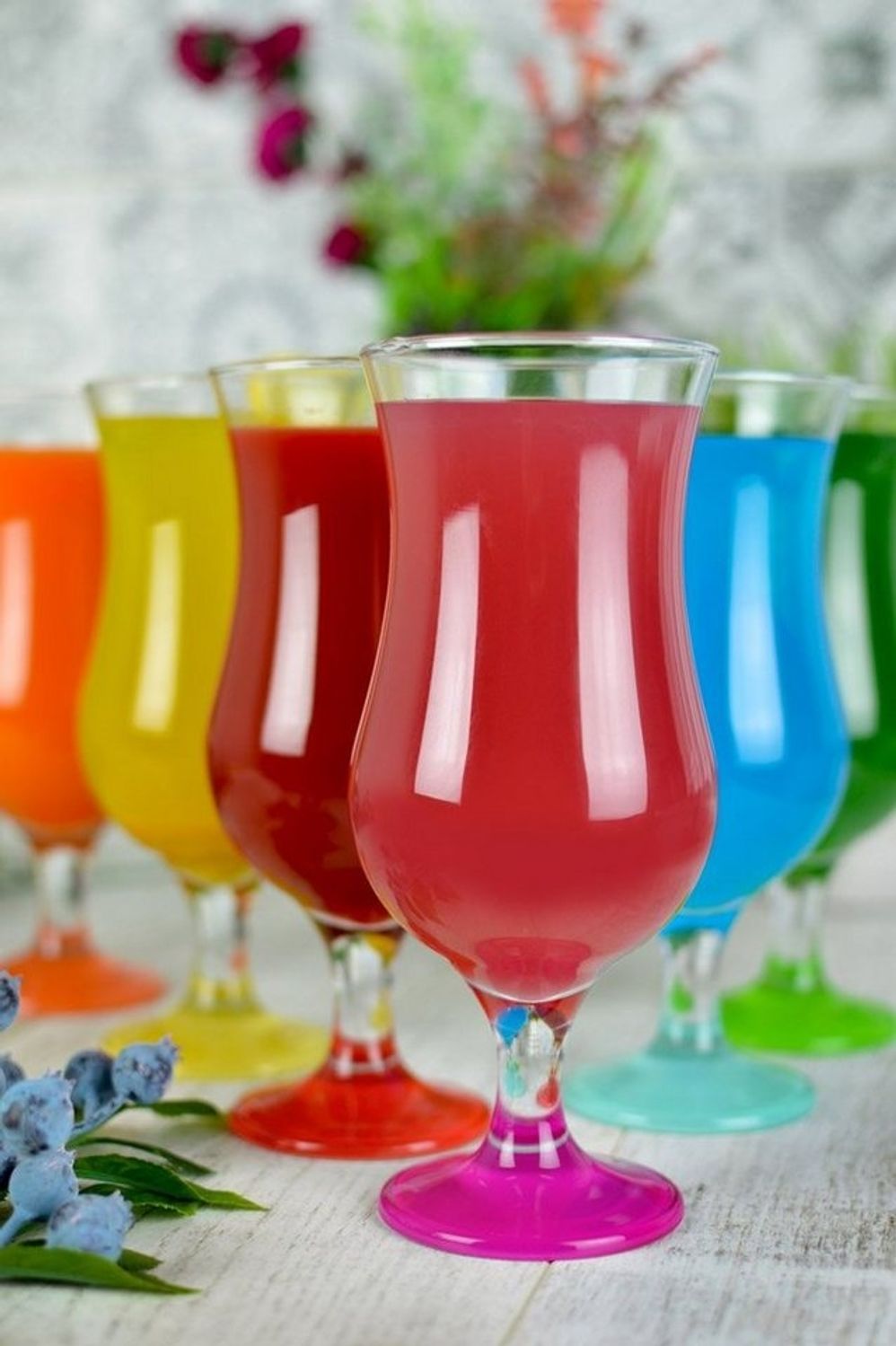 6 Hurricane-Cocktailgläser/ Longdrinkgläser/ Trinkgläser 480ml mit buntem Fuß Bild 1