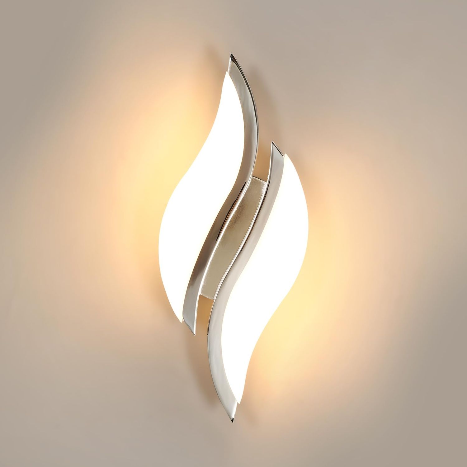 Goeco LED Wandleuchten Innen, 12W Modern Wandlampe aus Acryl Warmes Licht 3000K, Kreative Blattförmige Deckenbeleuchtung für Flur Treppenhaus Wohnzimmer Schlafzimmer, Chrom Bild 1