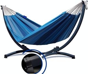 Blau gestreift