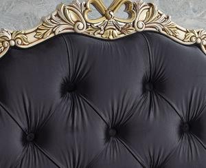 Casa Padrino Luxus Barock Schlafzimmer Möbel Set Schwarz / Cremefarben / Gold - Verschiedene Größen - 1 Barock Doppelbett mit Matratze & 2 Barock Nachtkommoden - Barock Schlafzimmer & Hotel Möbel