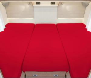 BettwarenShop Wohnmobil Wohnwagen Heckbett Spannbetttuch-Set 3-teilig|2 Längsbetten + Mittelteil| rot