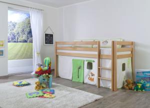 Halbhohes Spielbett ALEX Buche massiv natur lackiert mit Stoffset Vorhang