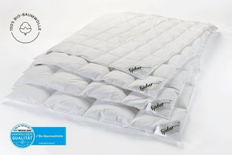 fjödur Daunenbettdecke Fleur, Füllung: 90% Daunen 10 % Federn, Bezug: Bio-Baumwolle, Bettdecken 135x200 cm und in vielen weiteren Größen erhältlich.