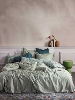 Essenza Dekokissen Aleste, aus weichem Samt mit Blumenprint