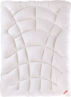 Paradies Kunstfaserbettdecke Runa Bio, Füllung: 100% Polyester, Bezug: 100% Bio-Baumwolle (kbA), extra voluminöse & kuschelige Ganzjahresbettdecke, vegane Daunendecke