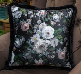 Casa Padrino Luxus Deko Kissen Blumen Design Schwarz / Mehrfarbig 45 x 45 cm - Bedrucktes Samt Kissen mit Fransen - Deko Accessoires