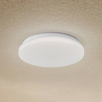 Lindby Außen-Deckenleuchte Kirkola, LED, Kunststoff Weiß warmweiß IP44mit Bewegungsmelder, LED 11 W gesamt, warmweiß