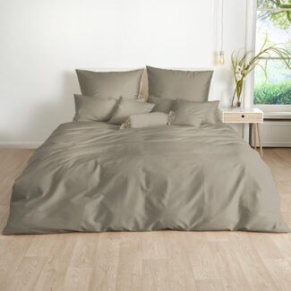 Traumschlaf Uni Mako-Satin Bettwäsche | 200x220 cm + 2 x 80 x 80 cm | vulkan