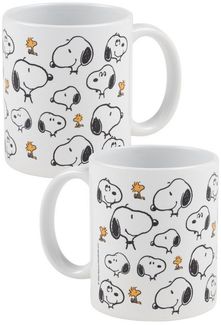 United Labels® Tasse The Peanuts Snoopy Tasse Allover Kaffeetasse Becher 320 ml, Keramik