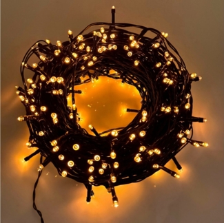 Online-Fuchs LED-Lichterkette mit Batterie und Solar betrieben (Hybrid), 6-Stunden Timer - Outdoor, 8-Leuchtmodi - Warmweiß - 32m mit 300 LEDs - Weihnachten