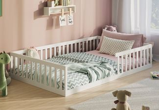 Kids Collective Kinderbett Bodenbett Bett mit Rausfallschutz & Lattenrost Montessori Bett Kinder, Jugendbett Einzelbett, weiß Kiefer 120x200 cm