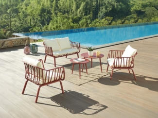 Vente-unique - Garten-Sitzgruppe: 1 Sofa 2-Sitzer, 2 Sessel & 2 Tische - Polypropylen & Metall - Bordeauxrot - LOYNA von MYLIA