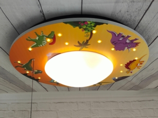 Coole LED Deckenleuchte Dino Motiv fürs Kinderzimmer Schlummerlicht bunt Ø54cm