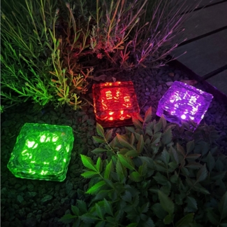 Online-Fuchs LED Solarleuchte 3 Steine aus Glas mit LED-Beleuchtung - Gartendeko, Balkon, Terrasse, 8 LED´s, Warmweiß, Farbwechsel oder Farbstop, Solarlampen für den Außenbereich